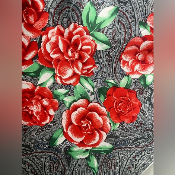 Silk Oversized Paisley Rose Scarf - Red - Picture 3 of 6